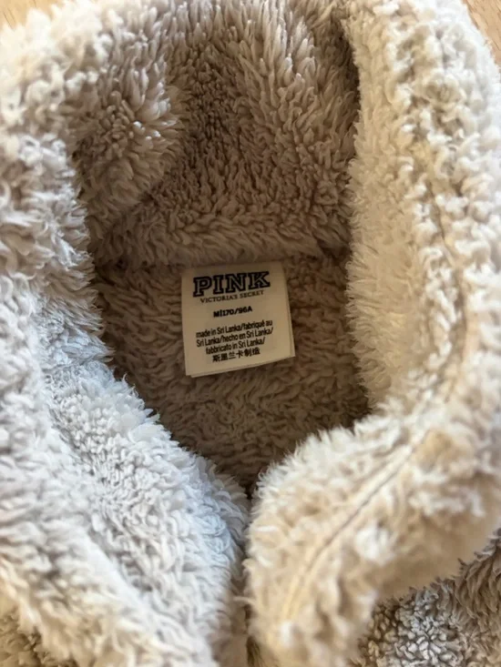 PINK Victoria's Secret Medium Plush Sherpa Fleece Jacket in Light Grey - Picture 4 of 5
